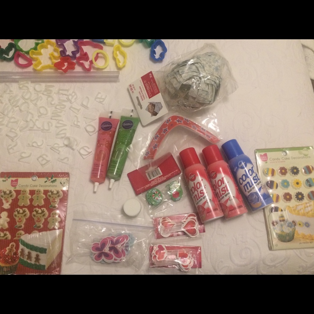 Cupcake Decorating Set